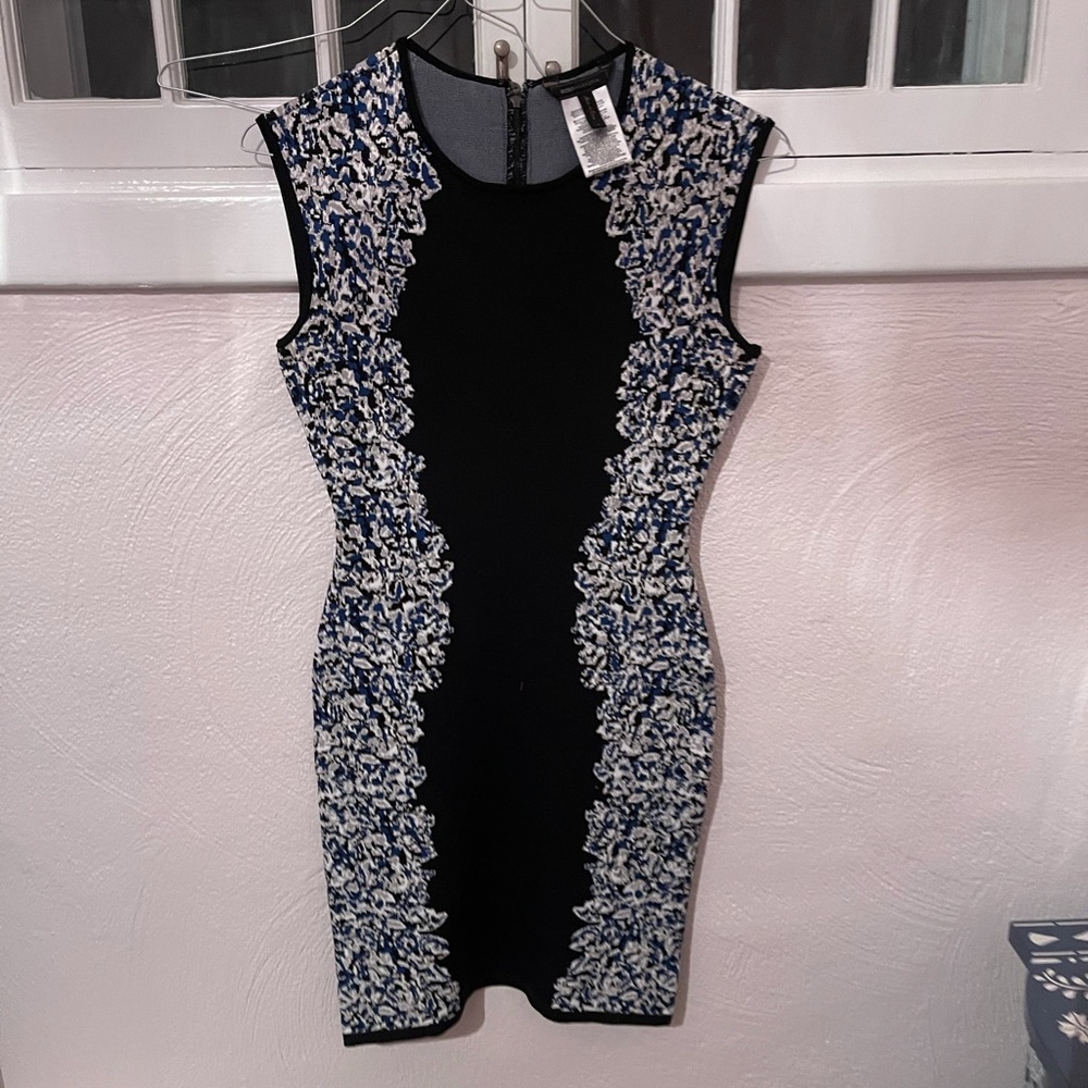 BCBGMAXAZARIA Black Mini dress blue and white pattern sides perfect condition